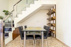 A radiant villa on the Ganges