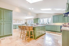 Underhill House