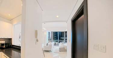 LUX The Silverene Marina View Studio 2