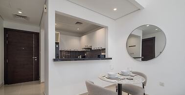 LUX The Silverene Marina View Studio 2