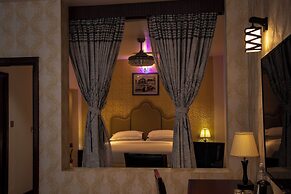RATNA HOTEL