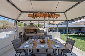 3a's Family Luxury Villa