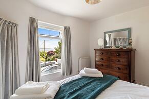 Melbourne - Sea Views and Parking
