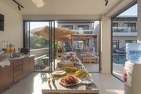 Alora Luxury Suites