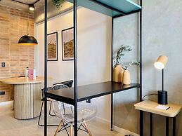 w Marvelous Loft in Polo