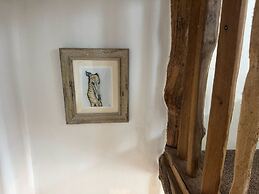 The Snug - From 130 Per Night