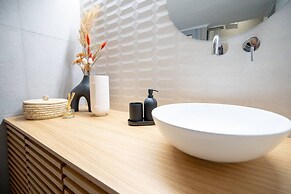 Piraeus Cozy Apartment for 4 Persons