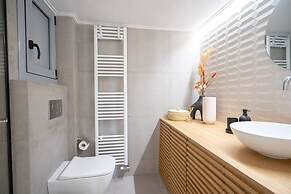 Piraeus Cozy Apartment for 4 Persons