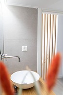 Piraeus Cozy Apartment for 4 Persons