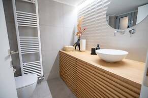 Piraeus Cozy Apartment for 4 Persons