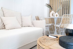 Piraeus Cozy Apartment for 4 Persons