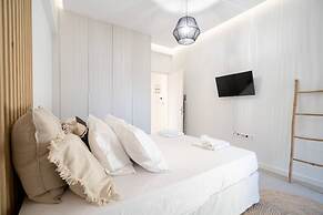 Piraeus Cozy Apartment for 4 Persons