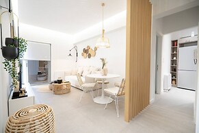 Piraeus Cozy Apartment for 4 Persons