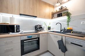 Piraeus Cozy Apartment for 4 Persons