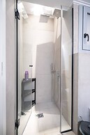 Piraeus Cozy Apartment for 4 Persons