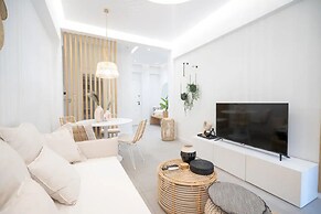 Piraeus Cozy Apartment for 4 Persons