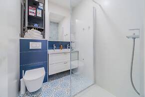 Central Cozy 2 Bedroom Apartment