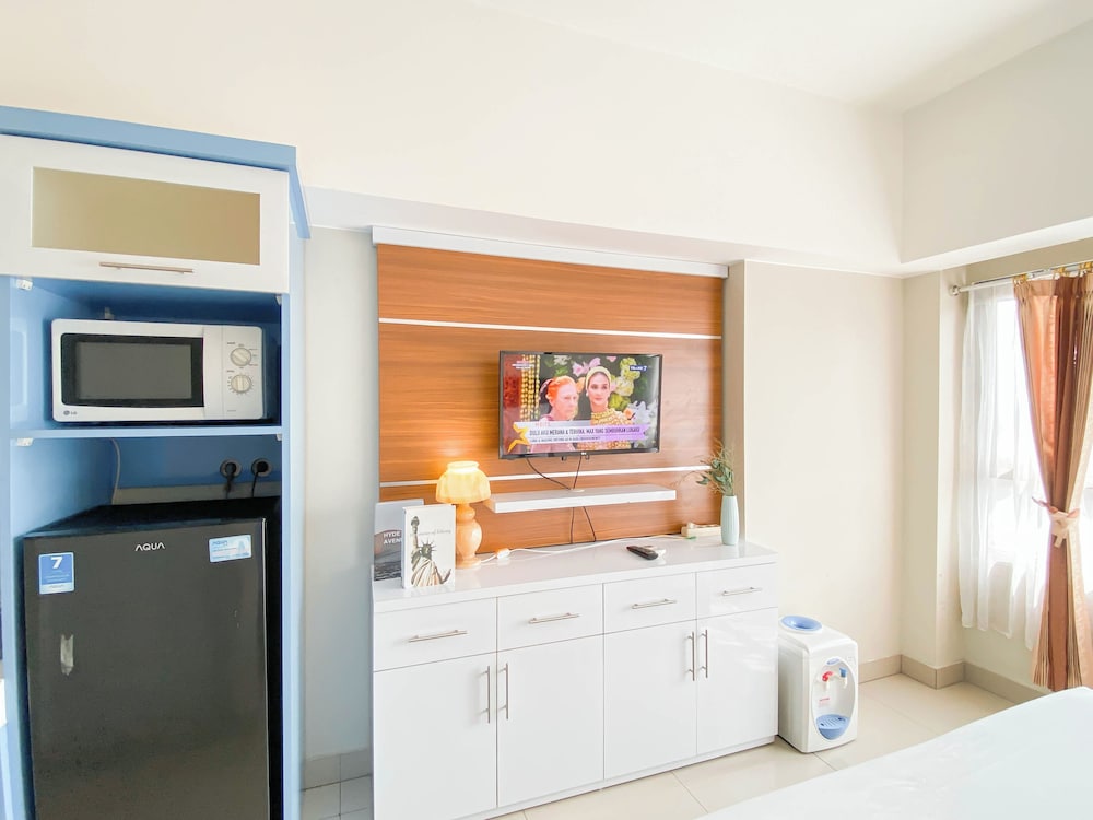 Restful Studio Apartment At Springlake Summarecon Bekasi