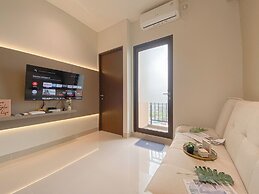 Modern Look And Cozy 2Br Apartment Transpark Cibubur