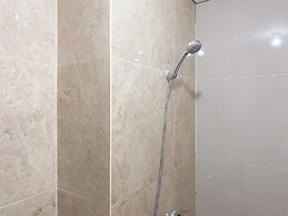 Modern Look And Cozy 2Br Apartment Transpark Cibubur