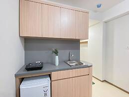 Comfy Studio Room At Meikarta Apartment