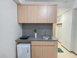 Comfy Studio Room At Meikarta Apartment