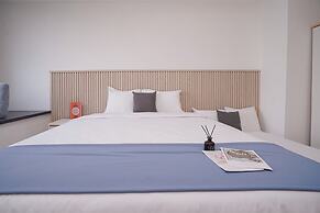 Spacious Comfy Studio Room At Collins Boulevard Apartment