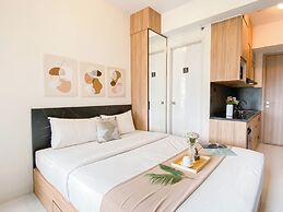 Comfy Studio Room At Podomoro Golf View Apartment