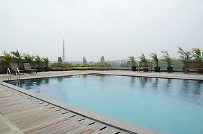 Spacious And Modern Studio Apartment Tree Park City Bsd