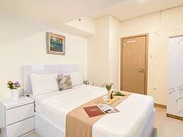 Relaxing Studio Room At Meikarta Apartment