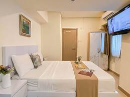 Relaxing Studio Room At Meikarta Apartment