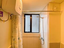 Relaxing Studio Room At Meikarta Apartment