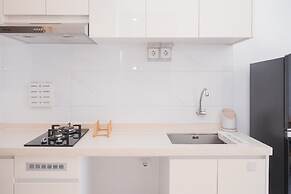 Comfy And Minimalist 2Br Apartment Sky House Bsd