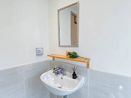 Warm And Cozy 2Br Meikarta Apartment