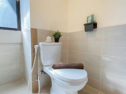 Warm And Cozy 2Br Meikarta Apartment