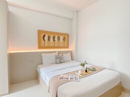 Homey And Tranquil 2Br Apartment Transpark Cibubur