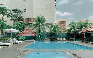Warm And Nice 2Br At Permata Senayan Apartment
