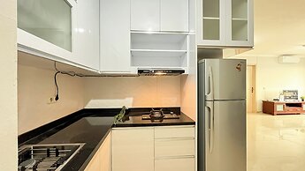 Warm And Nice 2Br At Permata Senayan Apartment