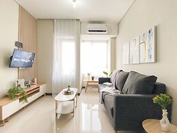 Comfortable And Homey 2Br Apartment Nifarro Park