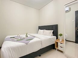 Comfortable And Homey 2Br Apartment Nifarro Park