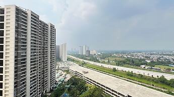 Spacious And Stylish 3Br At Sky House Bsd Apartment