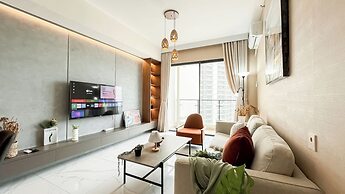 Spacious And Stylish 3Br At Sky House Bsd Apartment