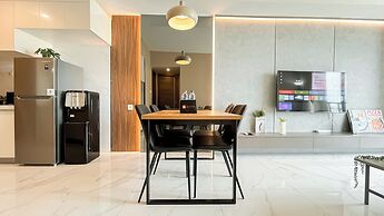 Spacious And Stylish 3Br At Sky House Bsd Apartment
