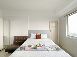 Warm And Good Studio Room At Park View Condominium Apartment