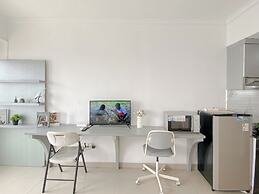 Warm And Good Studio Room At Park View Condominium Apartment