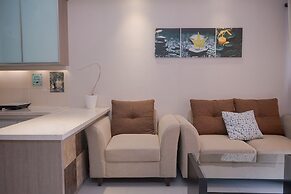 Comfy And Modern 1Br Apartment Paramount Skyline