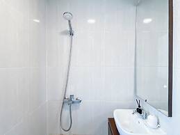 Chic And Cozy Studio At Meikarta Apartment