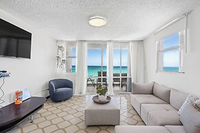 Waterfront Balcony Swimming Pool
