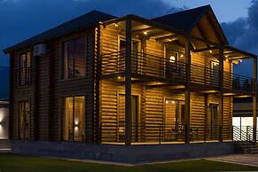 Wooden Villa with pool and sauna