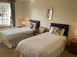 Coach House 4